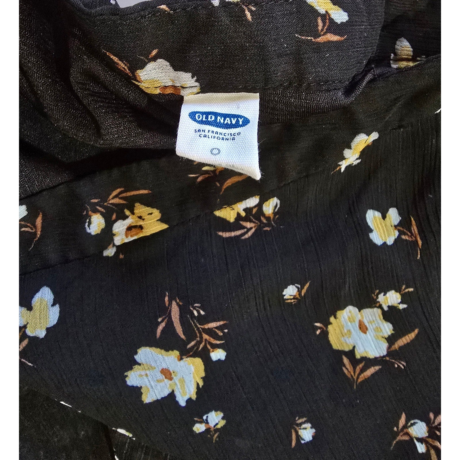 Old Navy Women’s Black Floral Sheer Lined Skirt – Size 0, 27” Waist, 18” Length