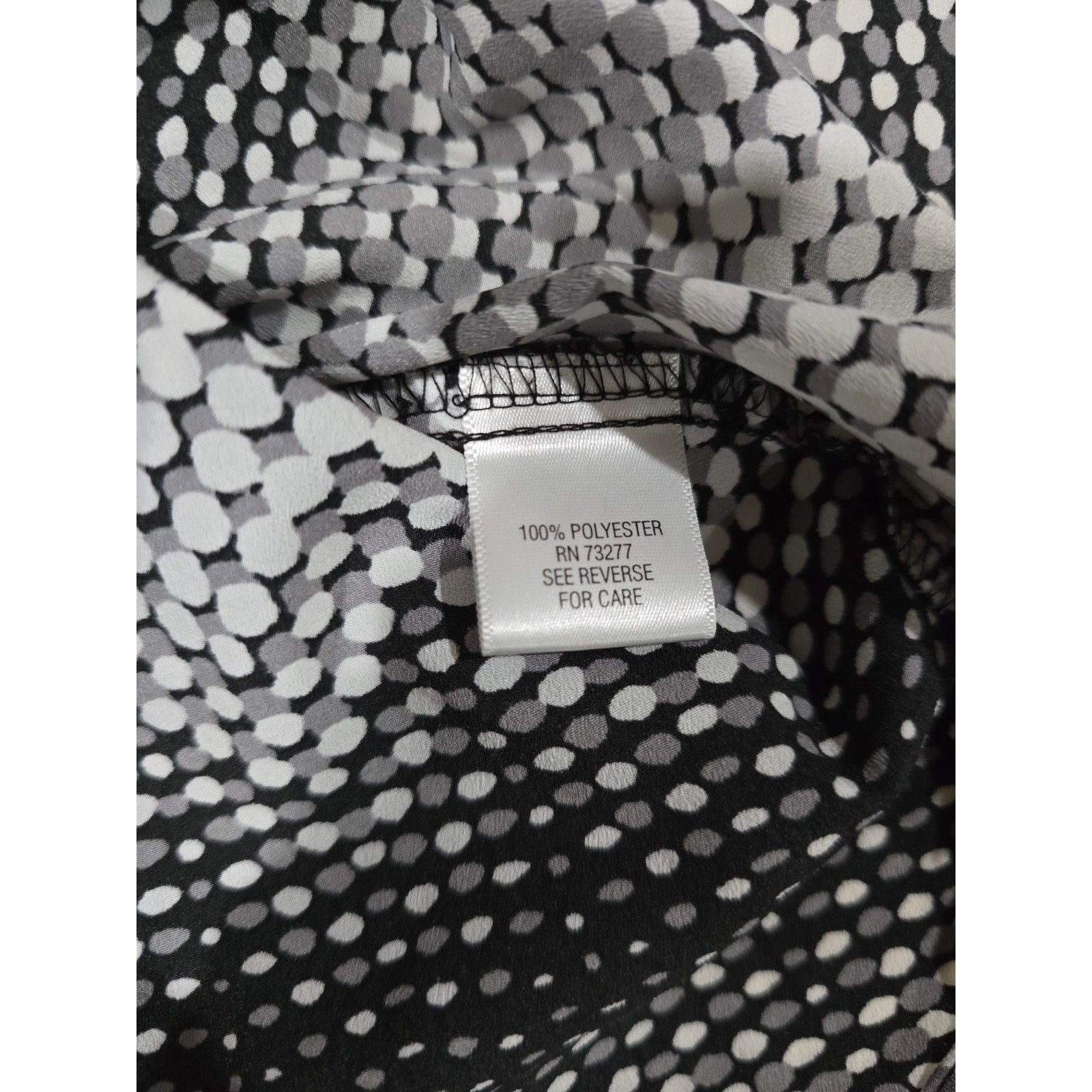 Croft & Barrow Women’s Geometric Print Convertible Sleeve Blouse – Size M