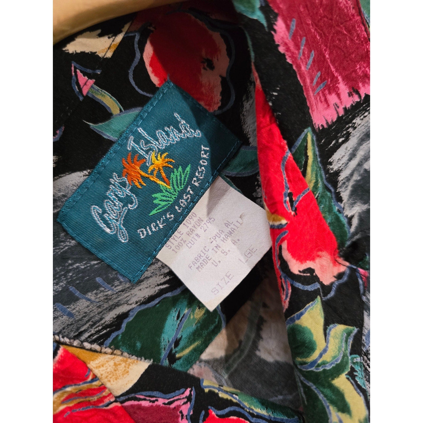 Gary’s Island Vintage Hawaiian Floral Rayon Aloha Shirt – Large.