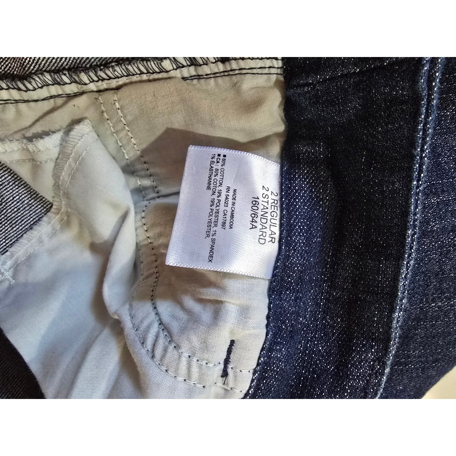 Old Navy Women’s Blue Wash Denim Skirt with Pockets – Size 2, Gently Used