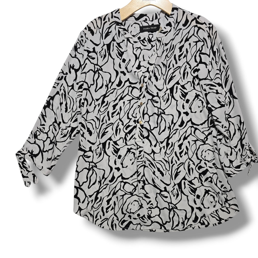 Ivanka Trump women’s Black & White Abstract Floral Tunic Blouse - small