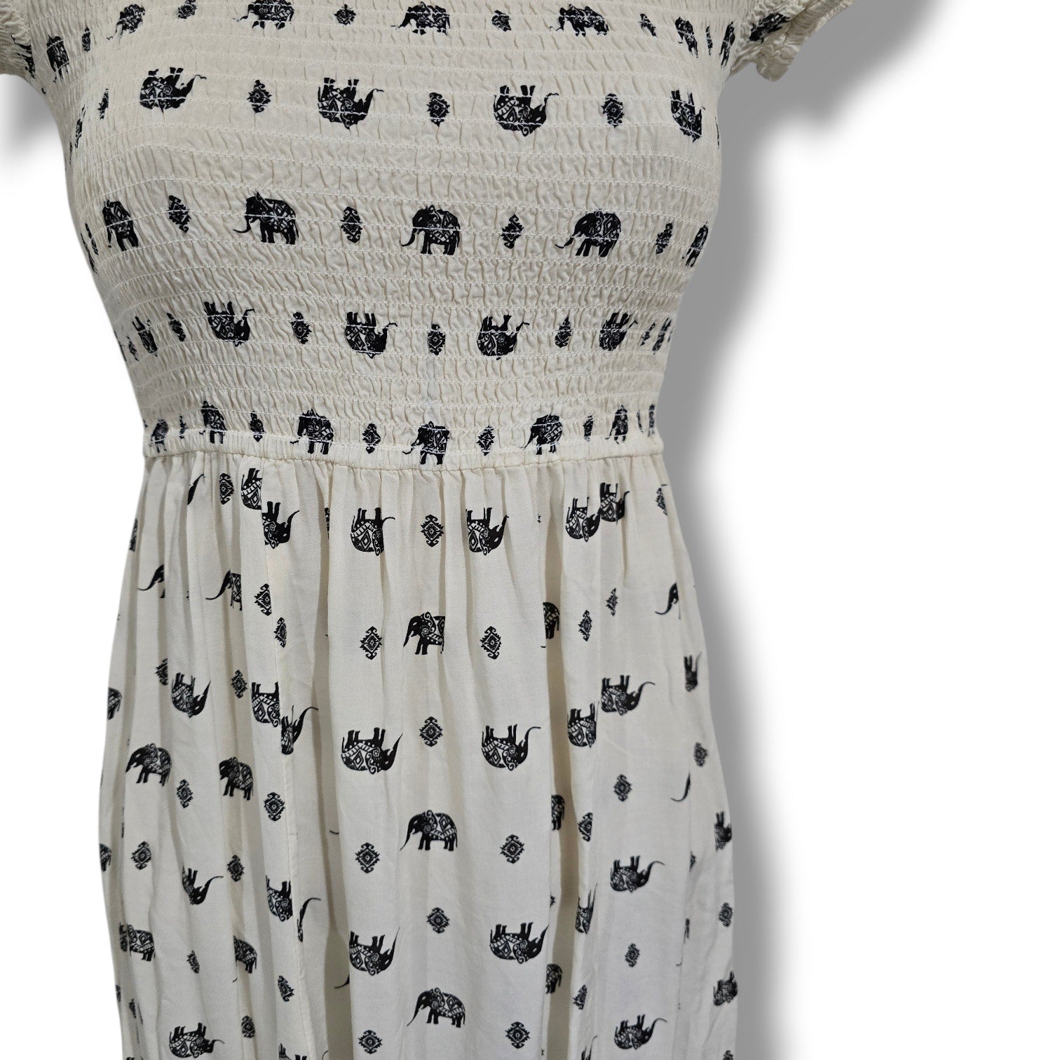 Shosho Elephant Print Off Shoulder Maxi Dress Ivory Juniors Medium