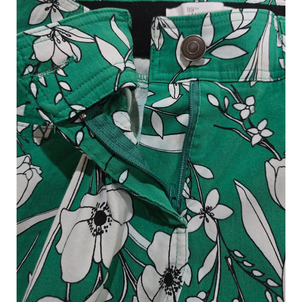 89th & Madison Women’s Green Floral Print Capri Pants – Size 8