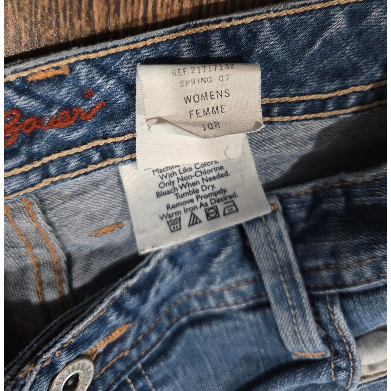 Eddie Bauer Vintage 2007 Embroidered Mid-Rise Flare Jeans Size 10R