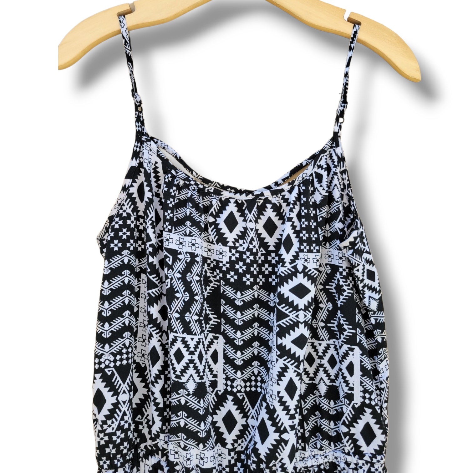 Arizona Jean Co Women’s Sleeveless Romper Black White Print Small Polyester