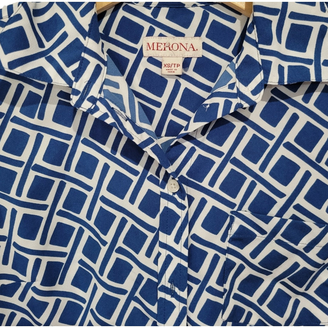 Merona Women’s Blue White Geometric Button-Down Blouse - XS