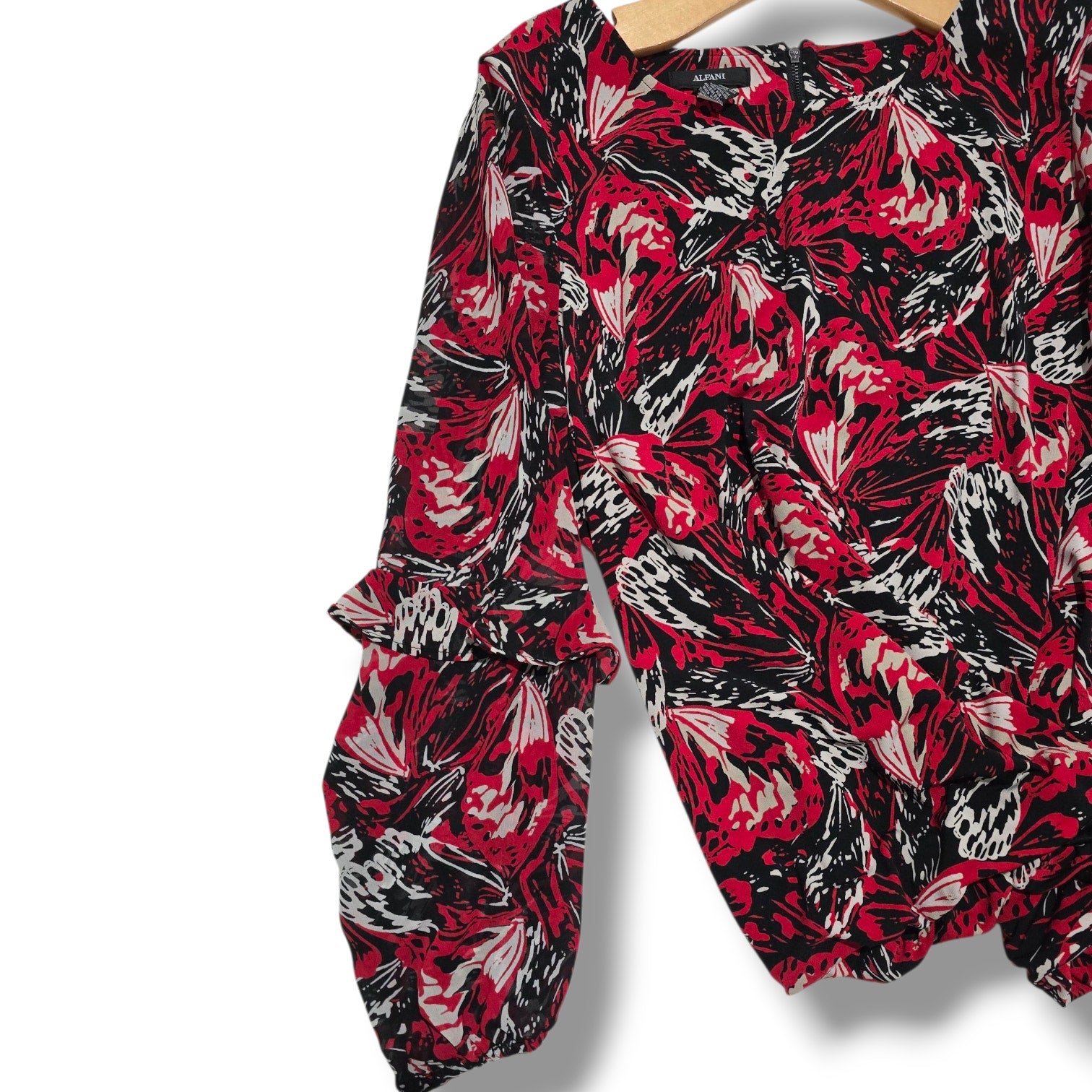 Alfani Women’s Red Black Abstract Print Long Sleeve Ruffle Blouse – Size Large