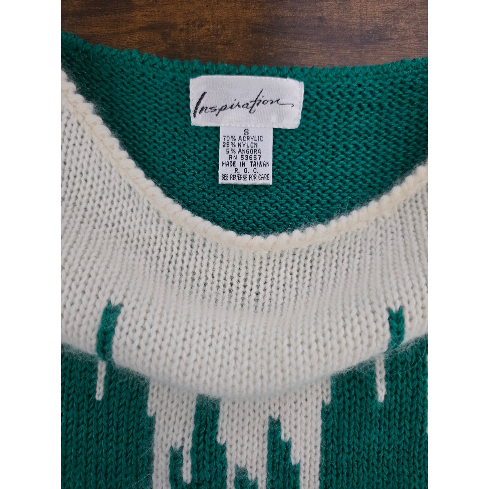 Inspiration Vintage Women's Size S Green White Icicle Graphic Knit Sweater