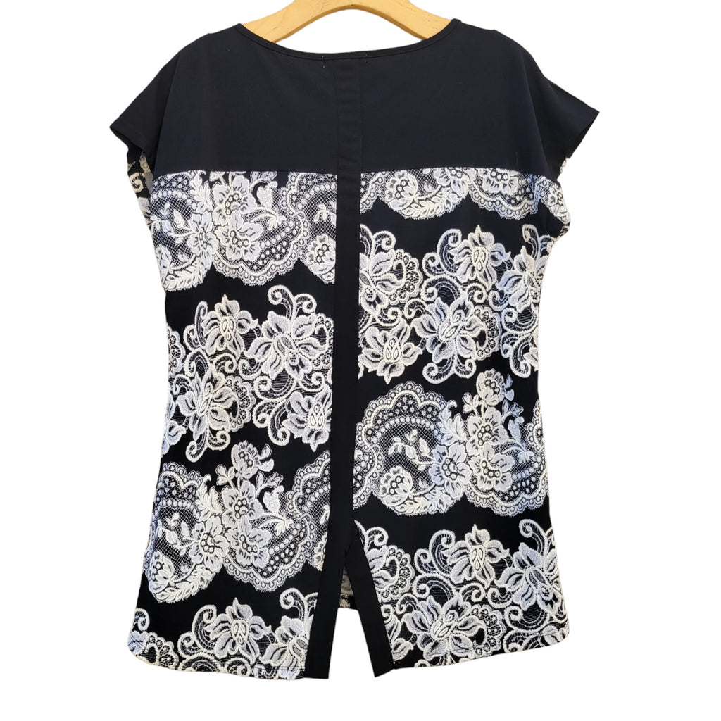 Ava James Black & White Floral Split-Back Blouse – Women’s Medium