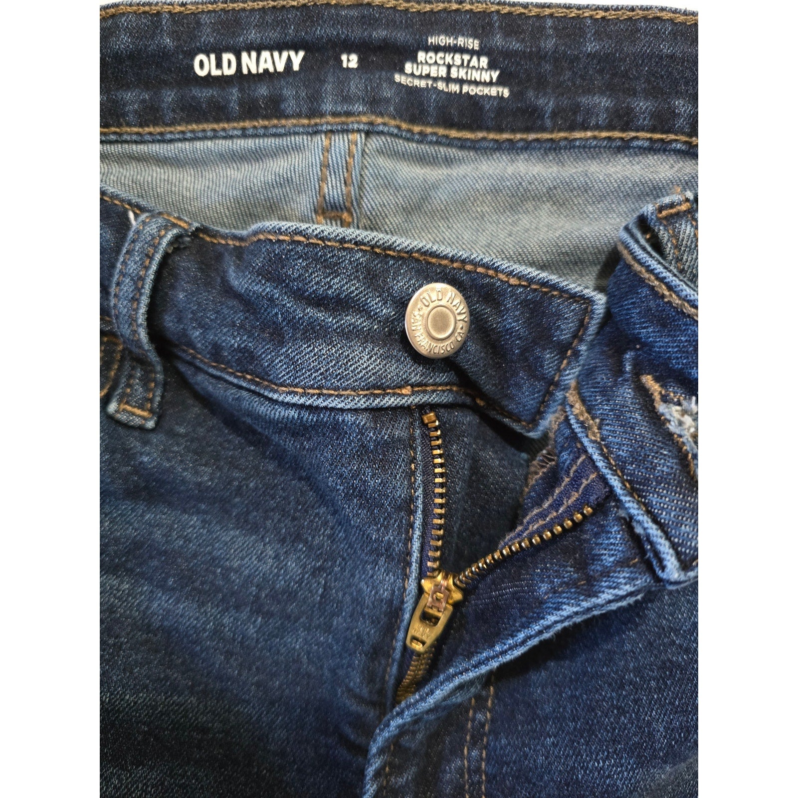 Old Navy Women’s High Rise Rockstar Super Skinny Distressed Raw Hem Jeans Sz 12