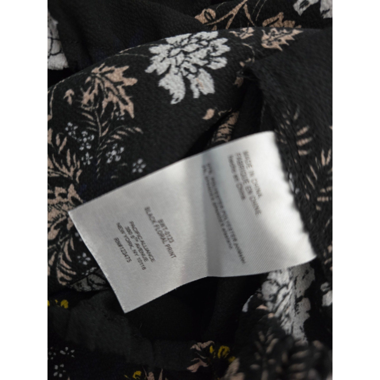 bebe women's Black Floral Off-the-Shoulder Blouse