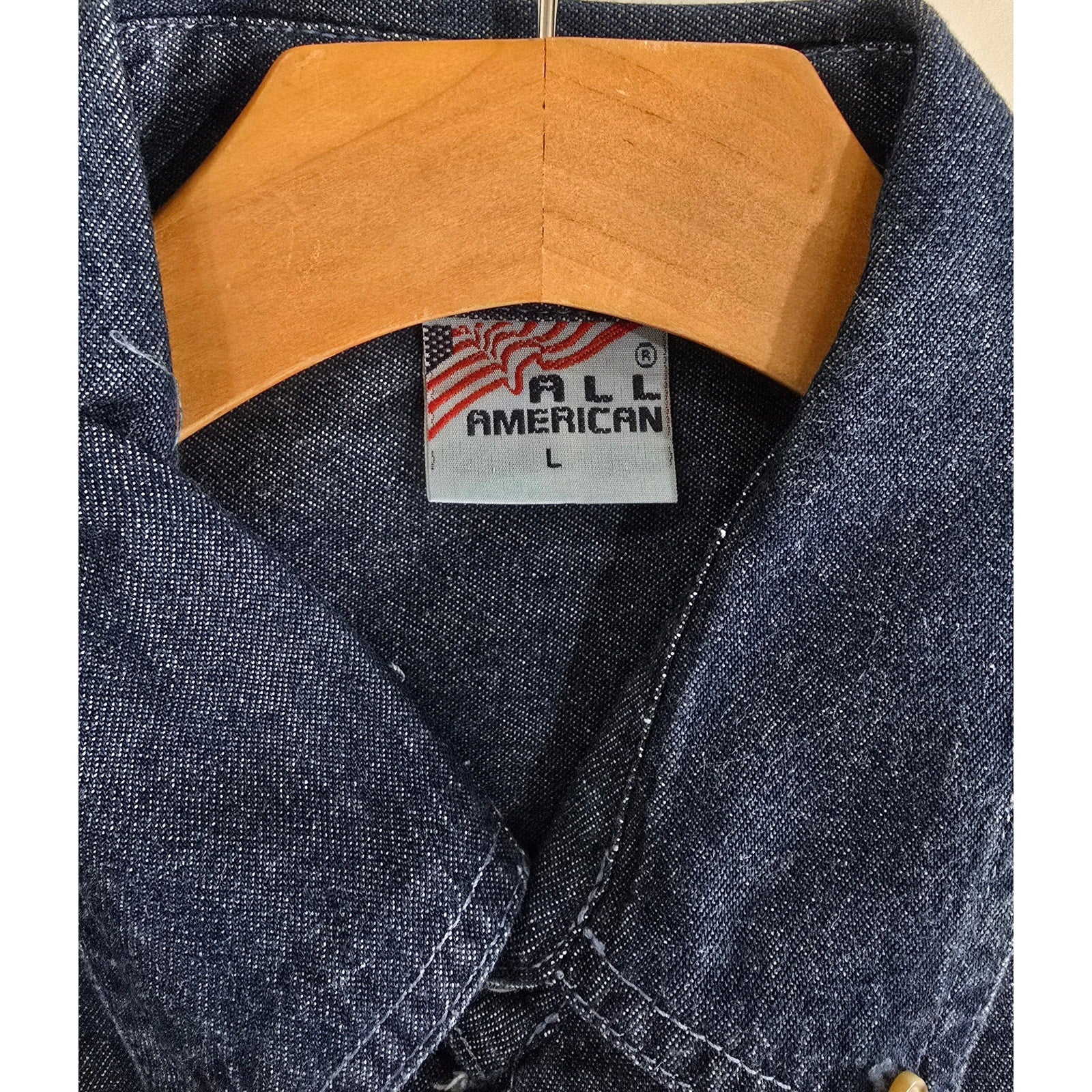 Vintage Bourbon Street New Orleans Men’s Embroidered Button Down denim shirt