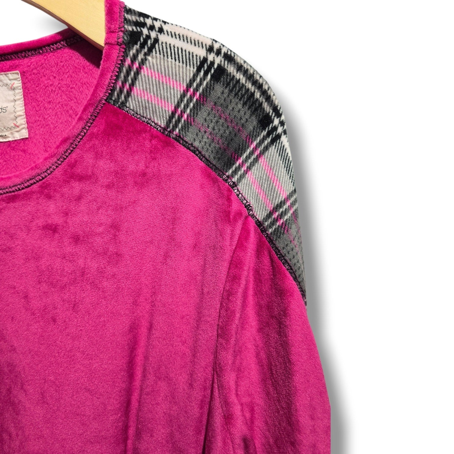 Cuddl Duds women's plus size Hot Pink Plush Fleece Plaid Trim Pajama Top
