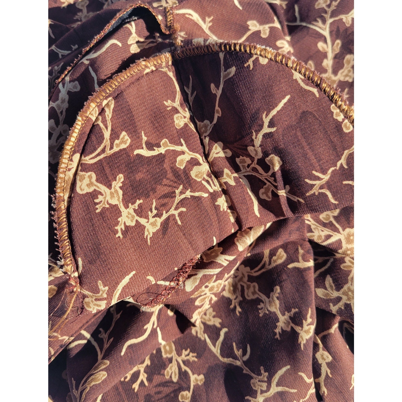 Ryh Shin Brown Floral Button-Down Blouse – Medium, Vintage Style, Pre-Owned