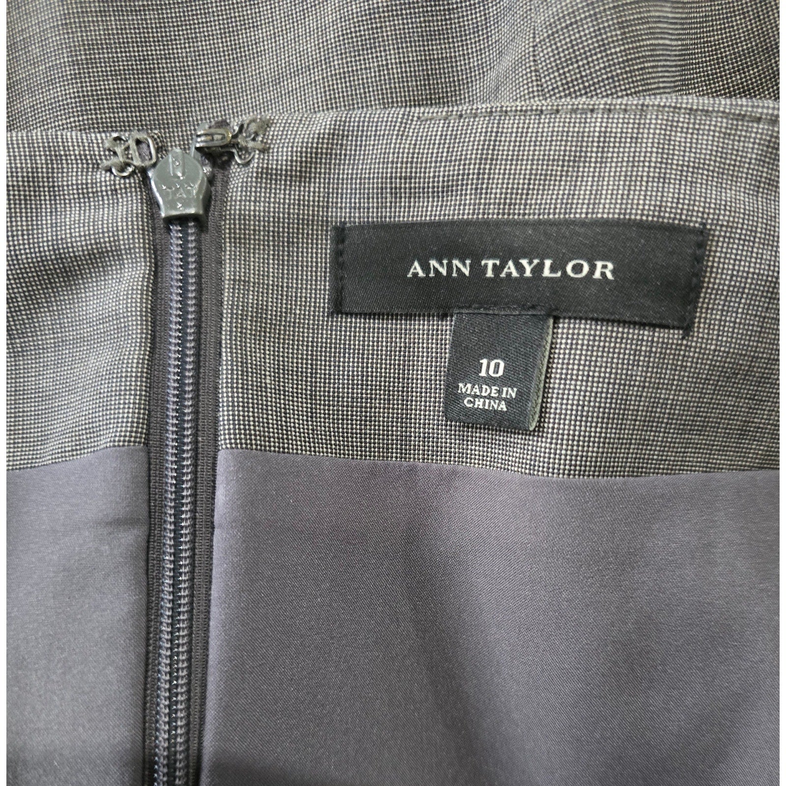 Ann Taylor Gray Wool Blend Lined Pencil Skirt – Size 10