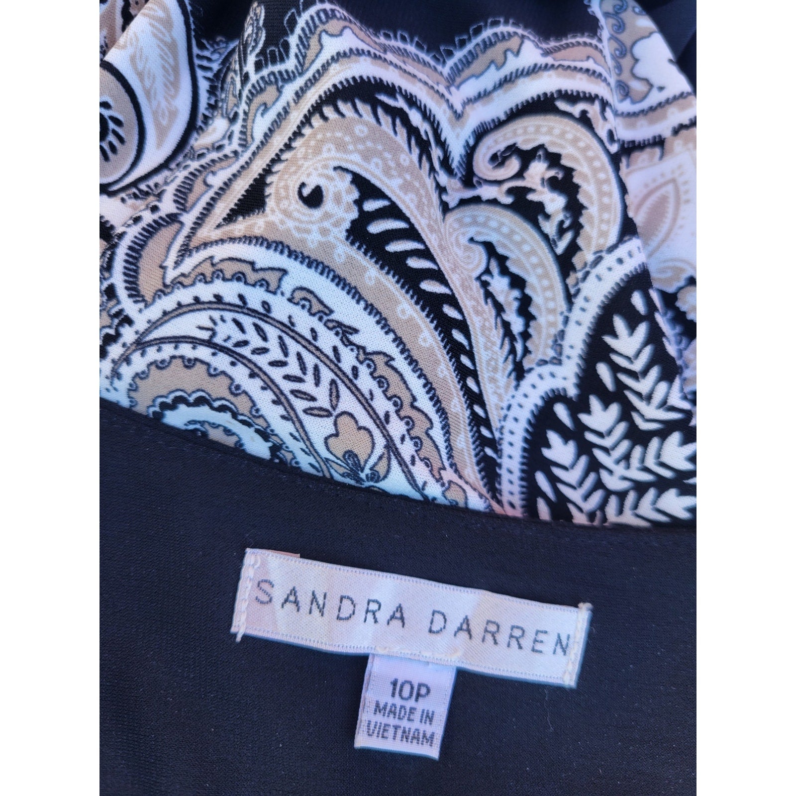 Sandra Darren Women’s Sleeveless Printed Jersey Necklace Dress Black Beige