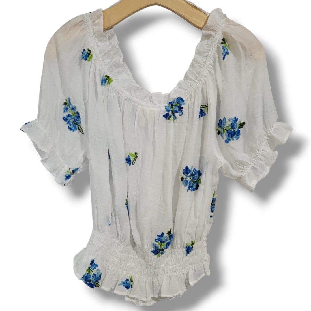 Meraki Women’s White Blue Floral Boho Peasant Blouse - Medium