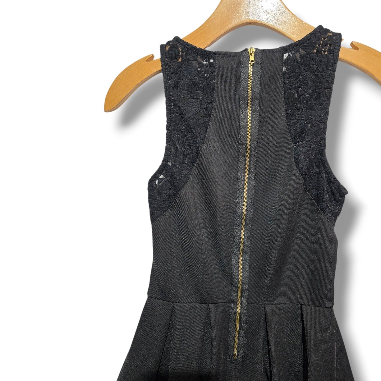 Shop the Trends women's Black Lace Accent Pleated Skater Dress xs