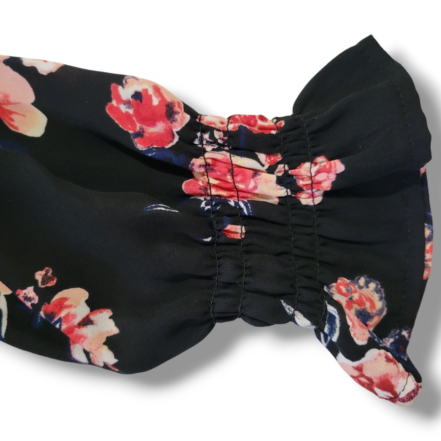 Divided by H&M Black Floral Lace-Up Smocked Blouse – Size 4 gently used