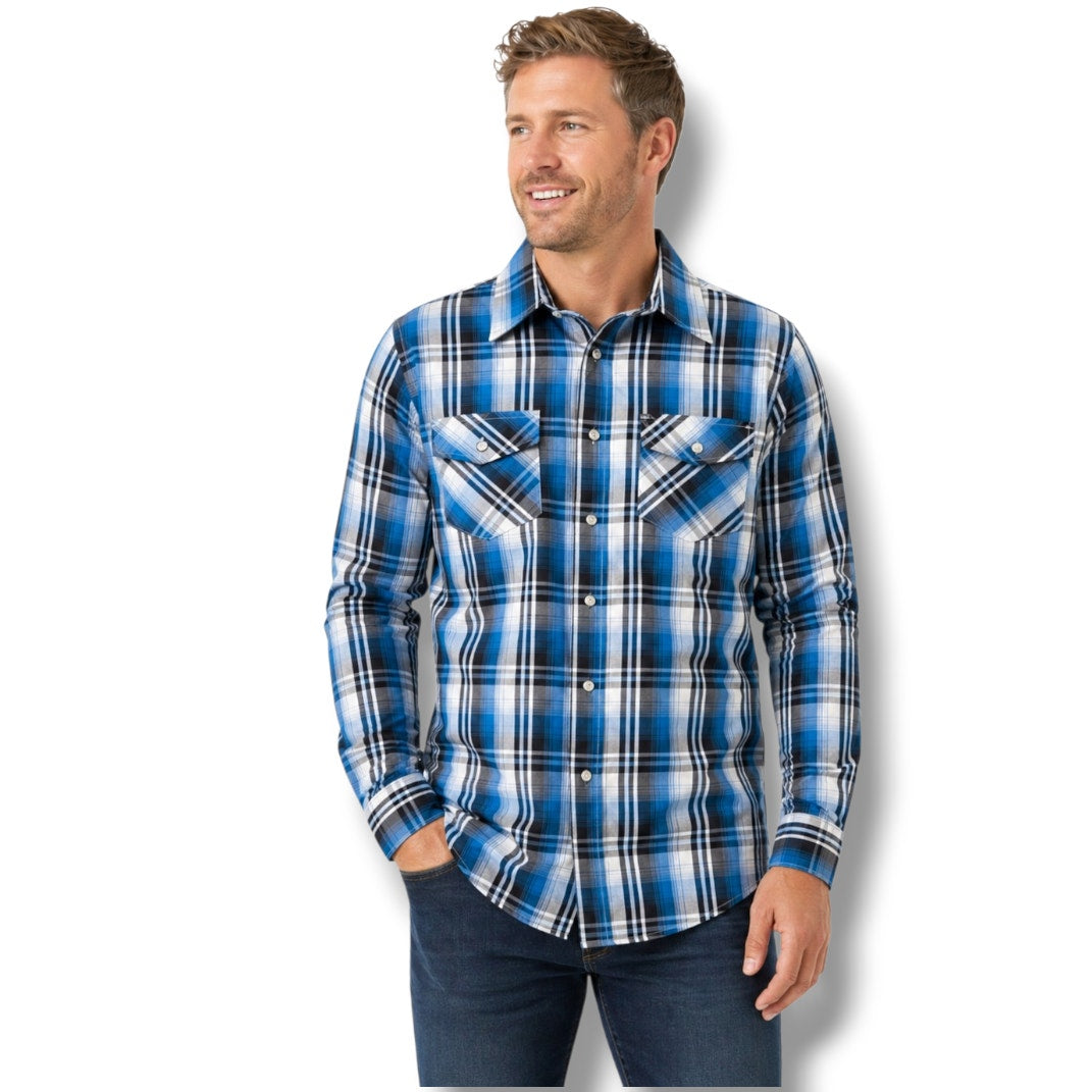 Airwalk Men’s Blue Plaid Long Sleeve Button-Down Shirt – Size Small Gently used