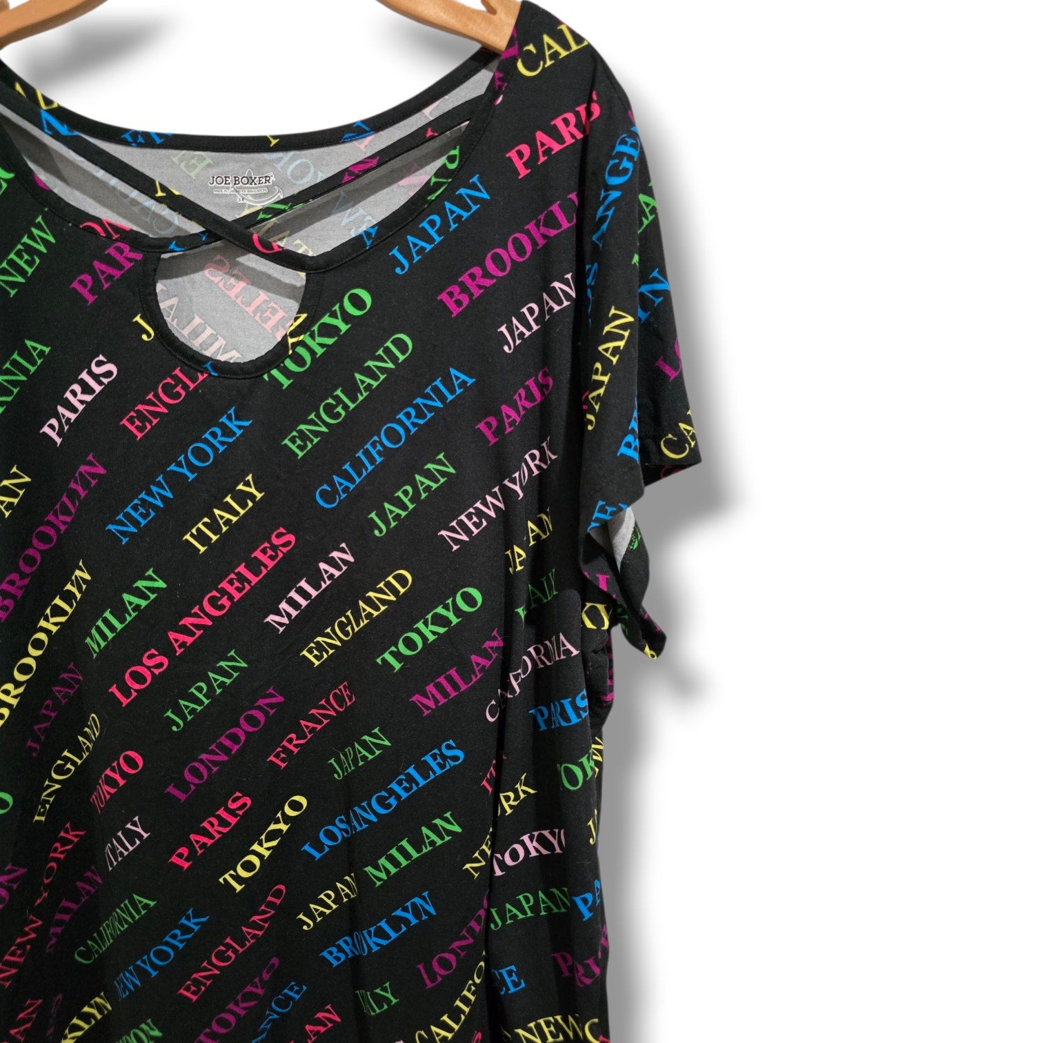 Joe Boxer Women’s plus size Multicolor City Print Crisscross Neck Top – Size 3X