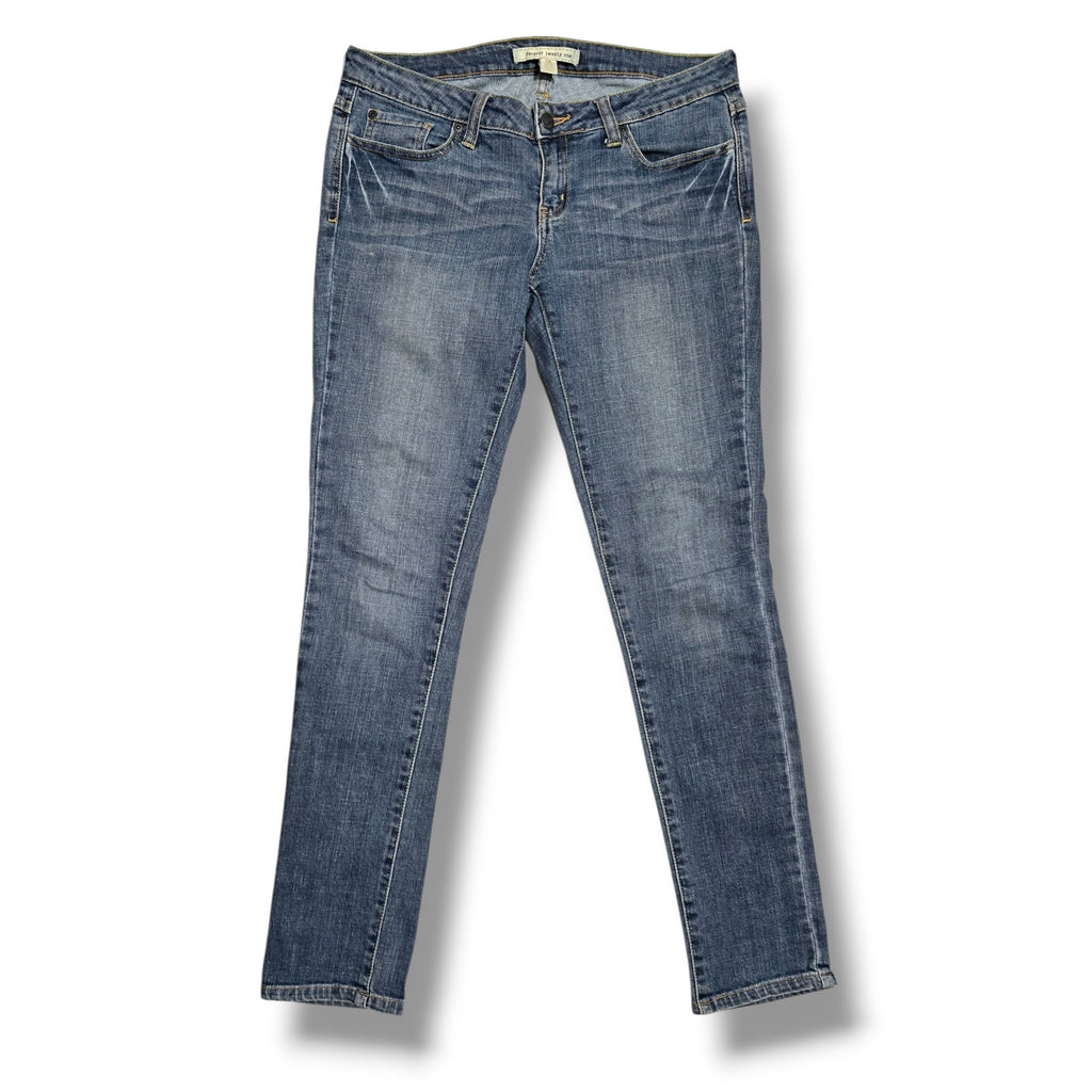 Forever 21 women's Low-Rise Medium Wash Skinny Jeans