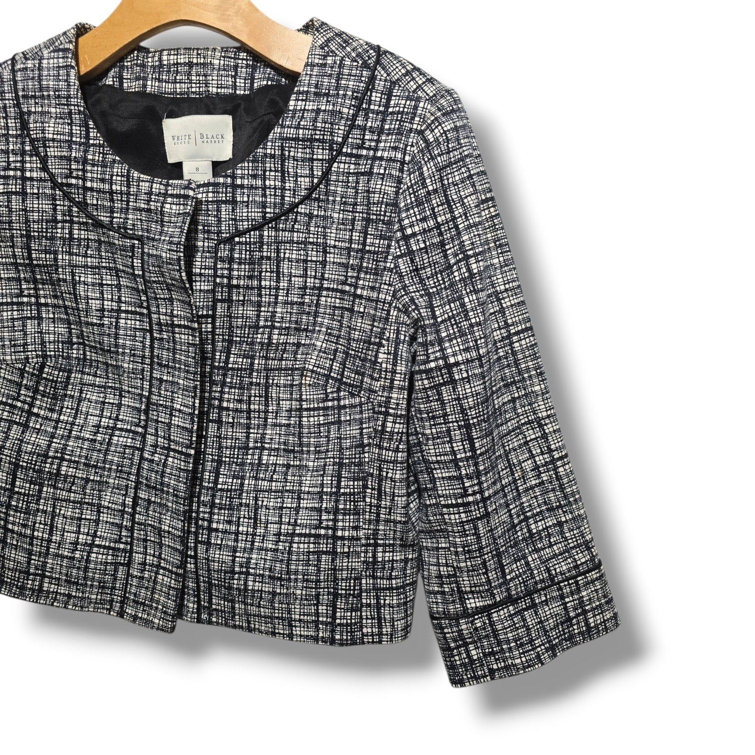White House Black Market Women's Black White Textured Snap Front Crop Jacket
