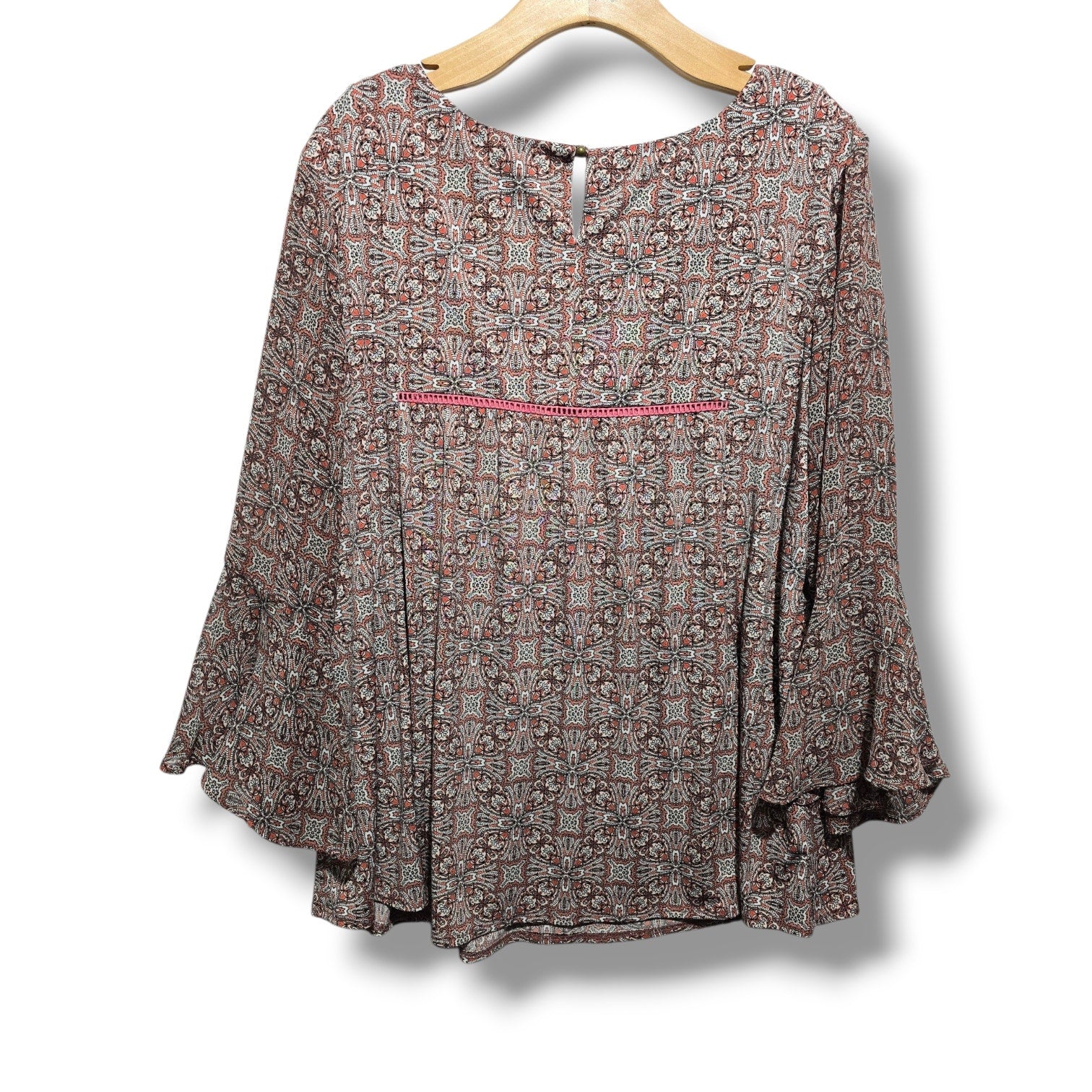 Terracotta women's Paisley Smocked-Accent Bell-Sleeve Blouse xl