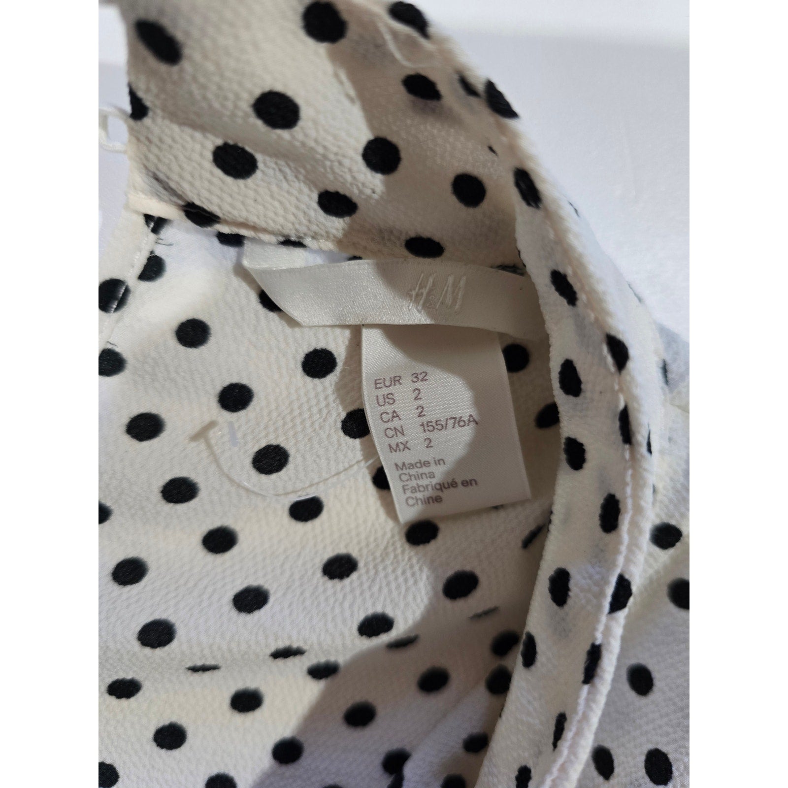 H&M Women’s White Black Polka Dot Mock Neck Long Sleeve Blouse Size 2