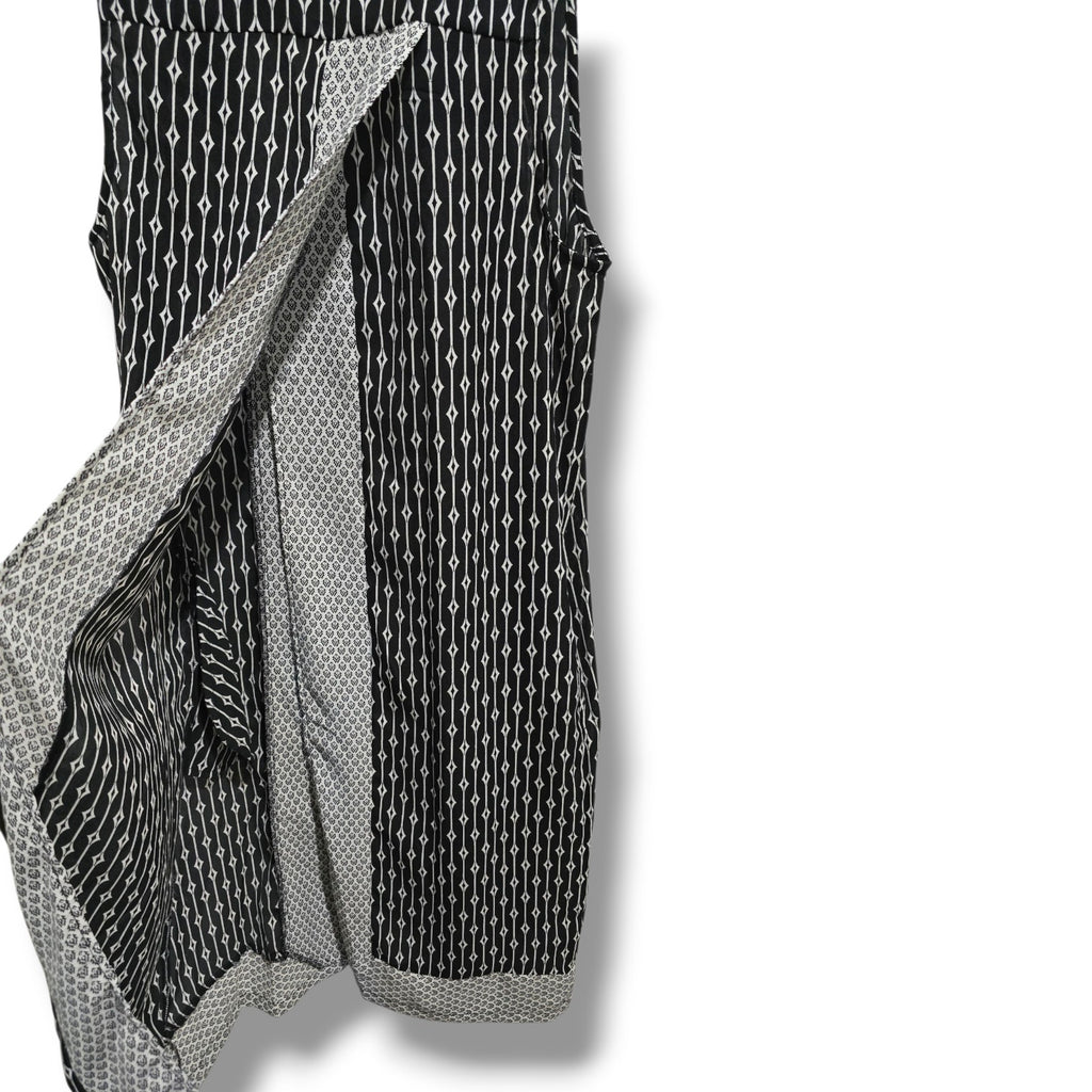 Chelsea & Theodore Women’s Black & White Geometric Open Front Long Vest – Size L
