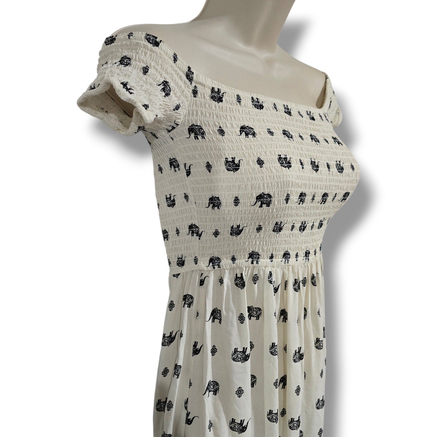 Shosho Elephant Print Off Shoulder Maxi Dress Ivory Juniors Medium