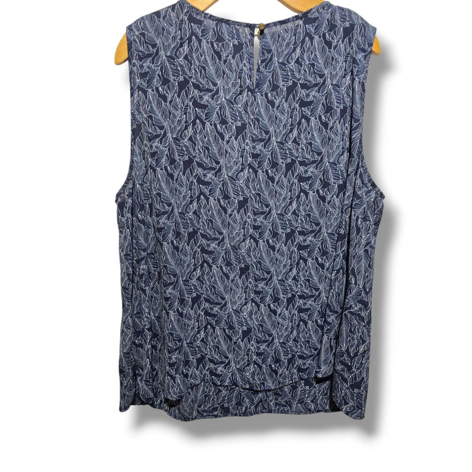 Liz Claiborne Women's Navy White Tropical Leaf Sleeveless Blouse Estimated 1x