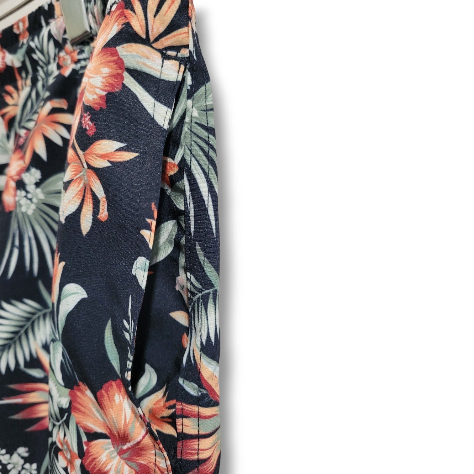 Biwisy Men’s Tropical Floral Swim Trunks – New, Size XL