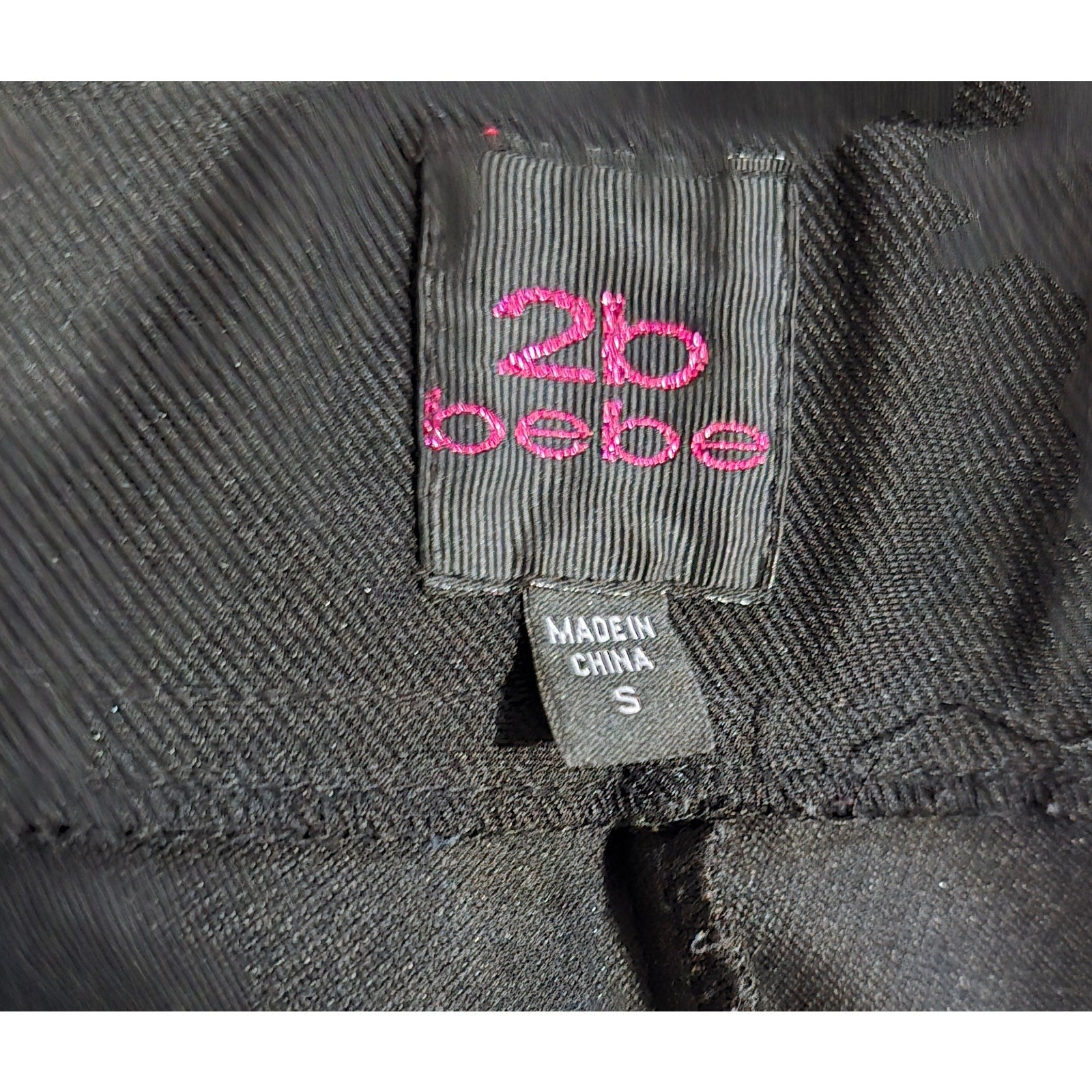 2B Bebe Women’s Black Zippered Pocket Skinny Pants Y2K Style – Size Small