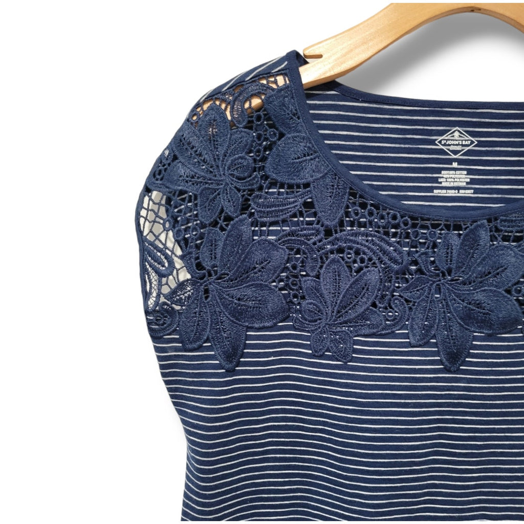 St. John’s Bay Women’s Blue Striped Lace Detail Sleeveless Top Sz Medium