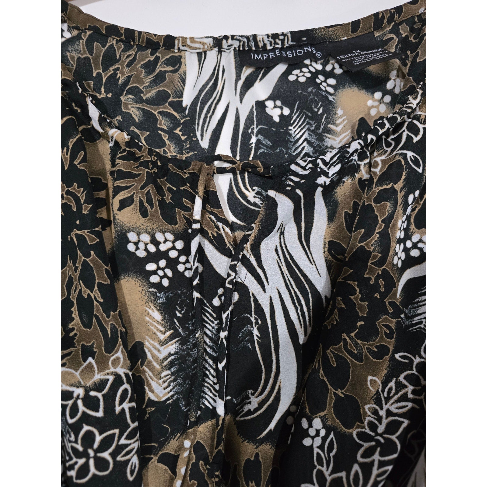 Impressions Women’s Plus Size Brown Black Floral short sleeves Blouse – 1X