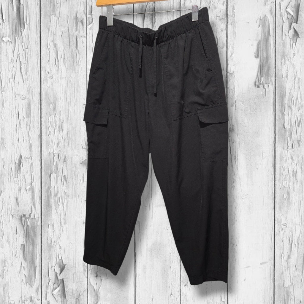 Old Navy Active Women's Large Black StretchTech High-Rise Cargo Jogger Pants