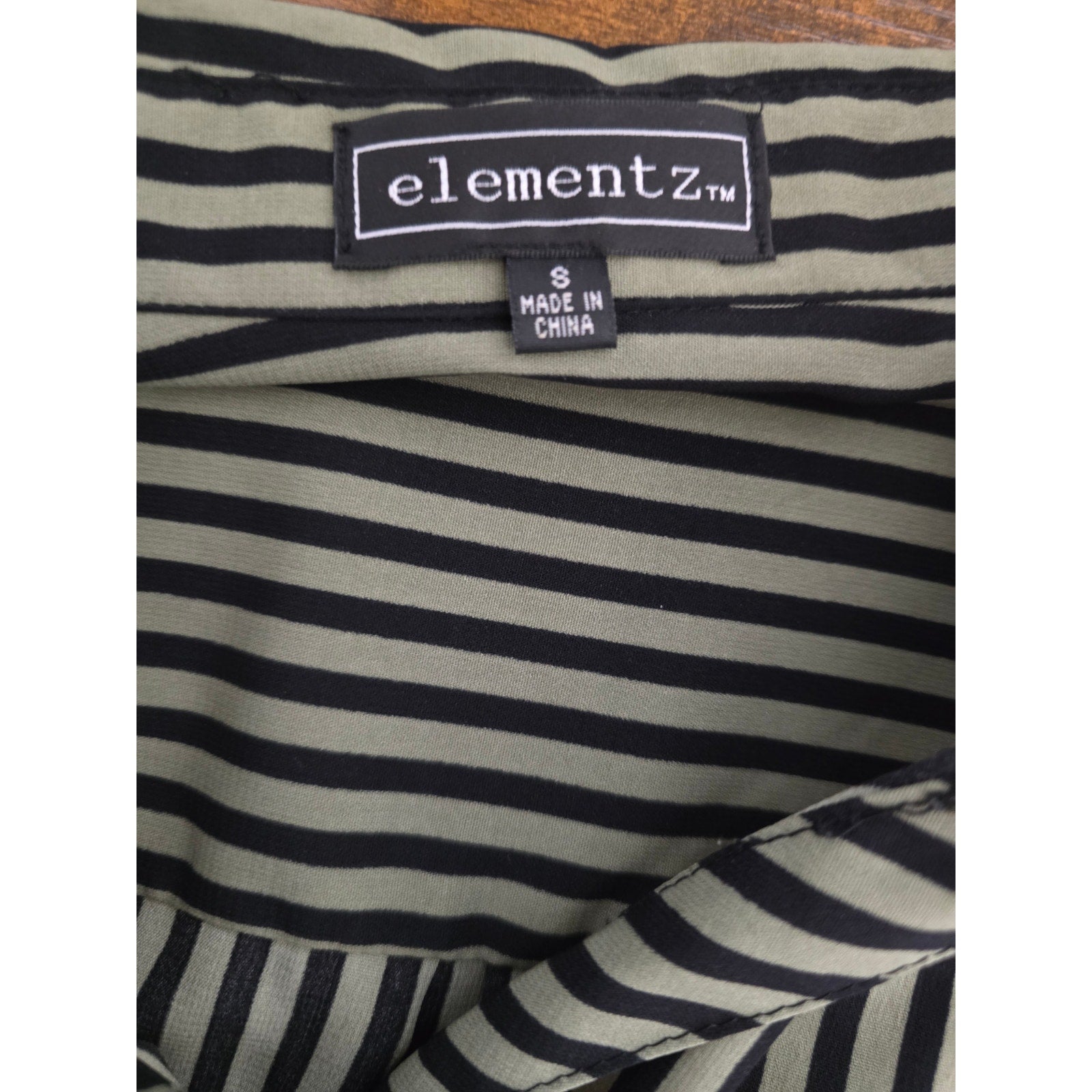 Elementz women's Green & Black Vertical Striped Button Down Blouse Size Small