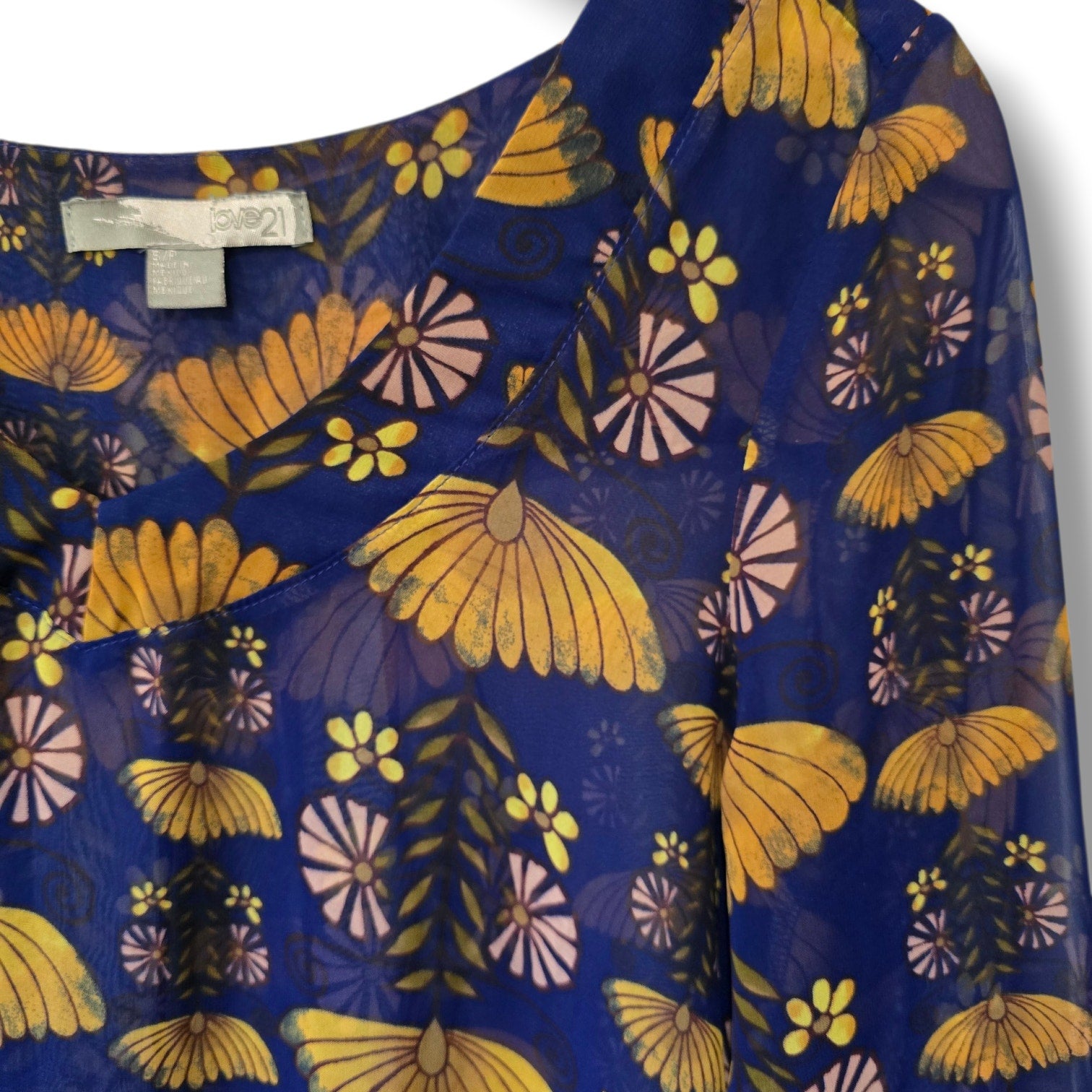 Love 21 women's Forever 21 Blue Retro Floral Sheer Chiffon Blouse – Small