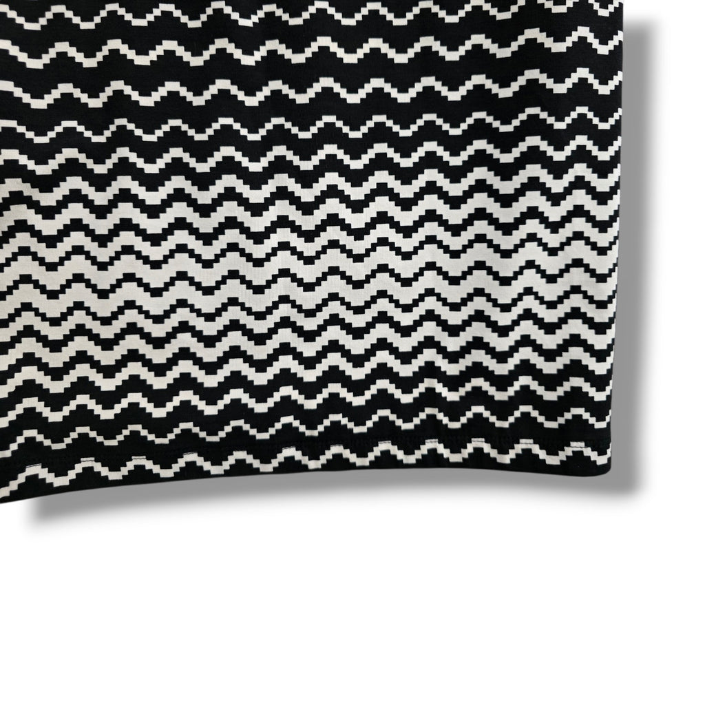 XXI Forever 21 Black and White Zig Zag Chevron Mini Skirt