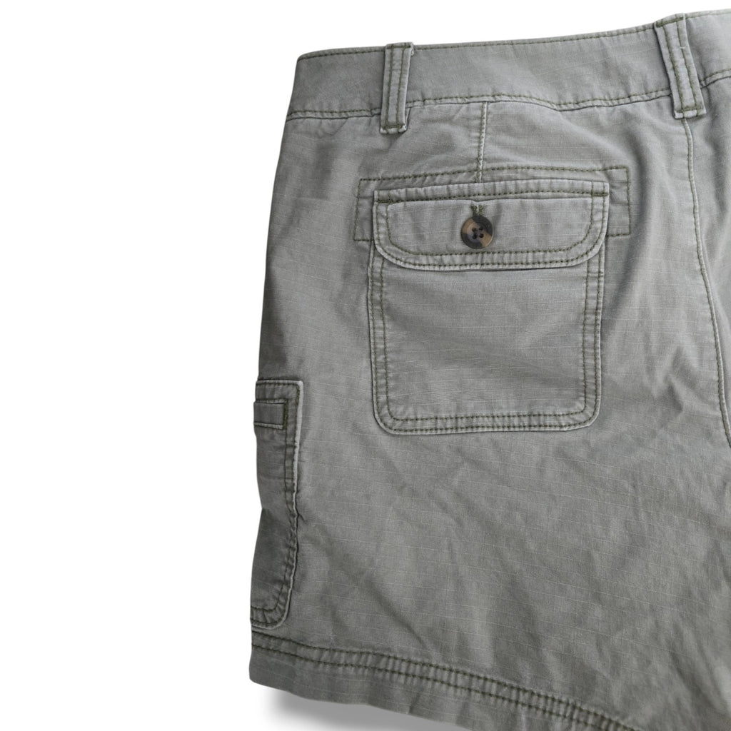 Eddie Bauer Women's Size 10 Specially Dyed Olive Green Cargo Outdoor Shorts