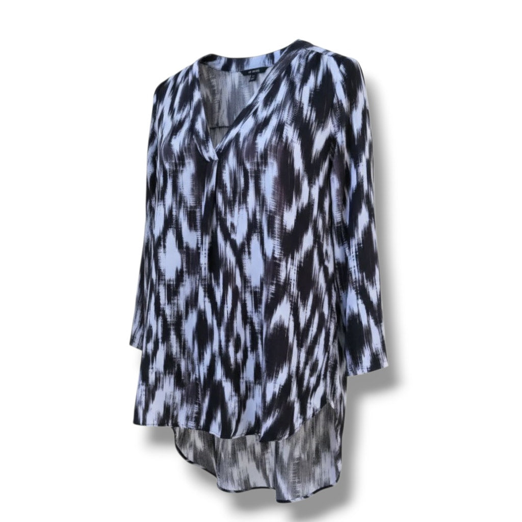 a.n.a A New Approach Black White Abstract Blouse Women’s Small 3/4 Sleeve