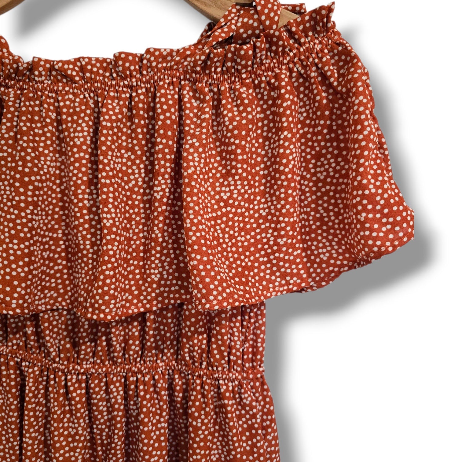 Daytrip Women’s Rust Polka Dot Off-Shoulder Ruffle Mini Dress – Size Small