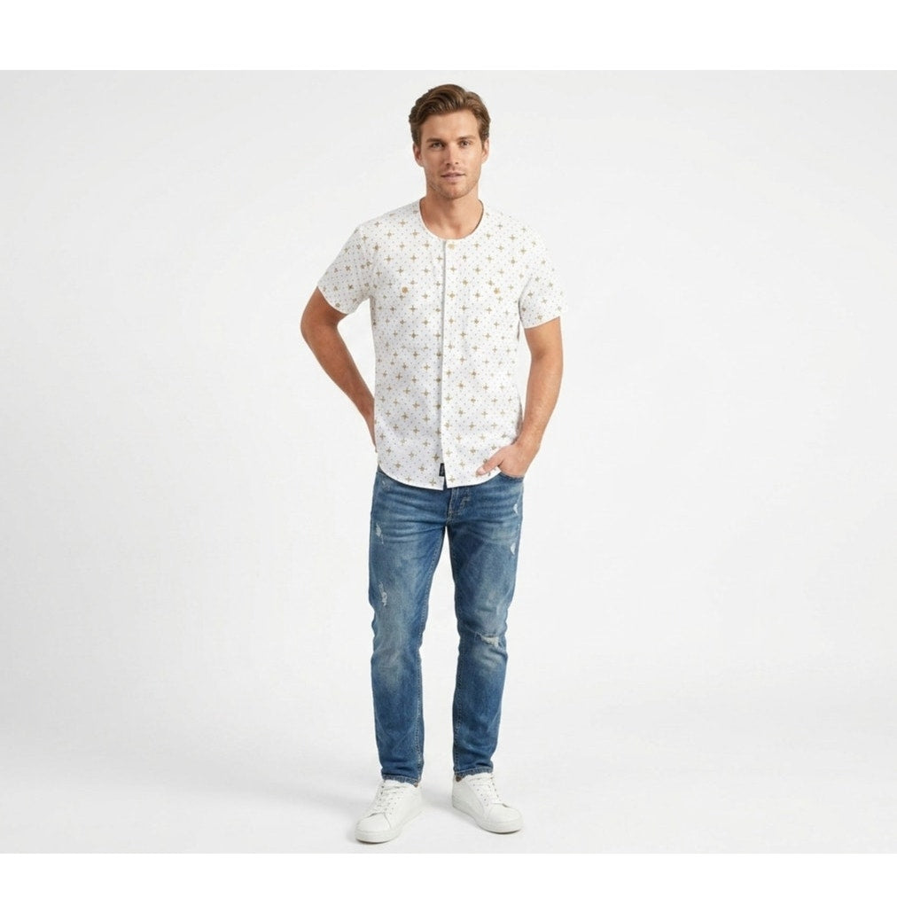 Lizwear Men's Short Sleeve Button-Down Gold Star Print small