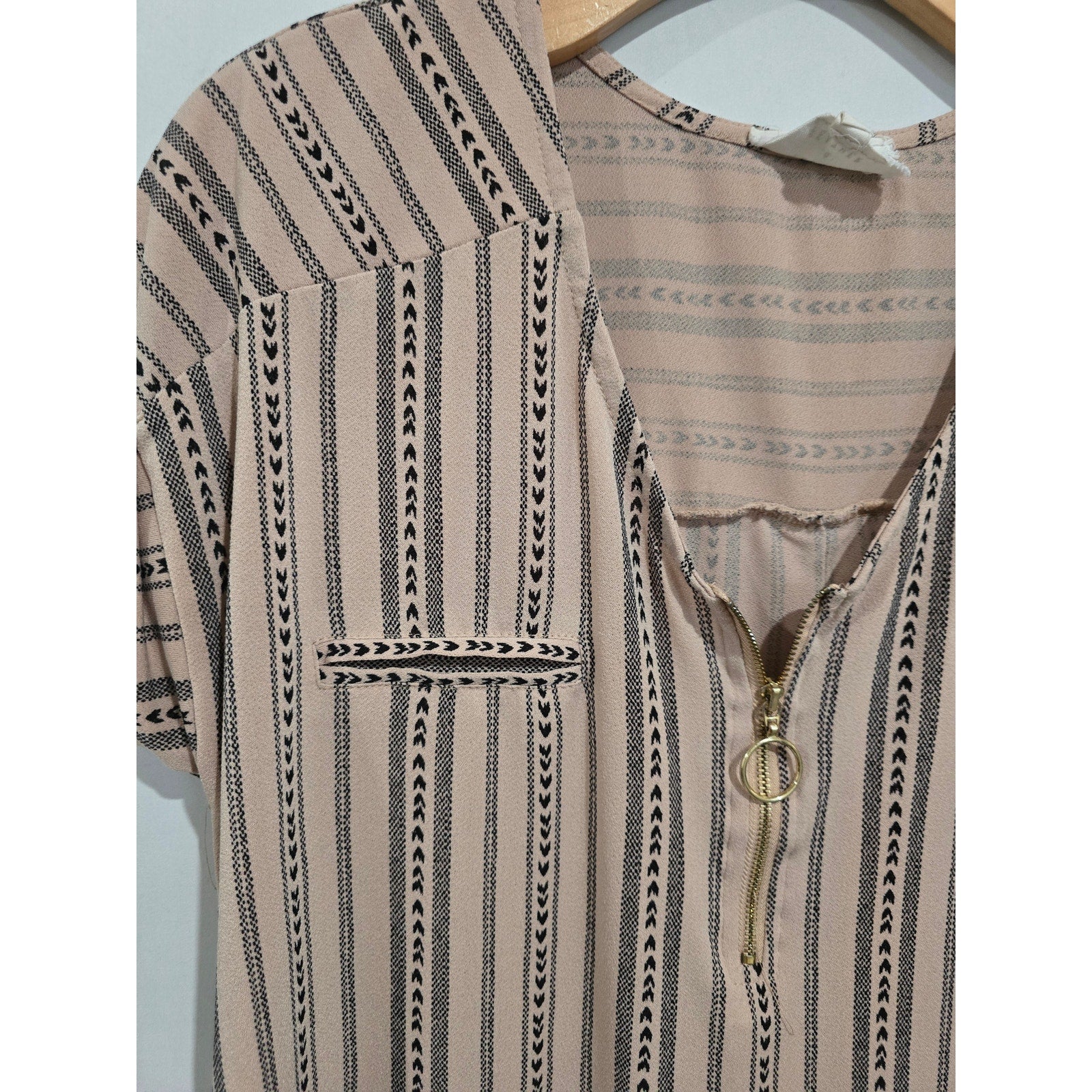 Flower & Feather Striped Aztec O-Ring Quarter Zip Blouse MEDIUM