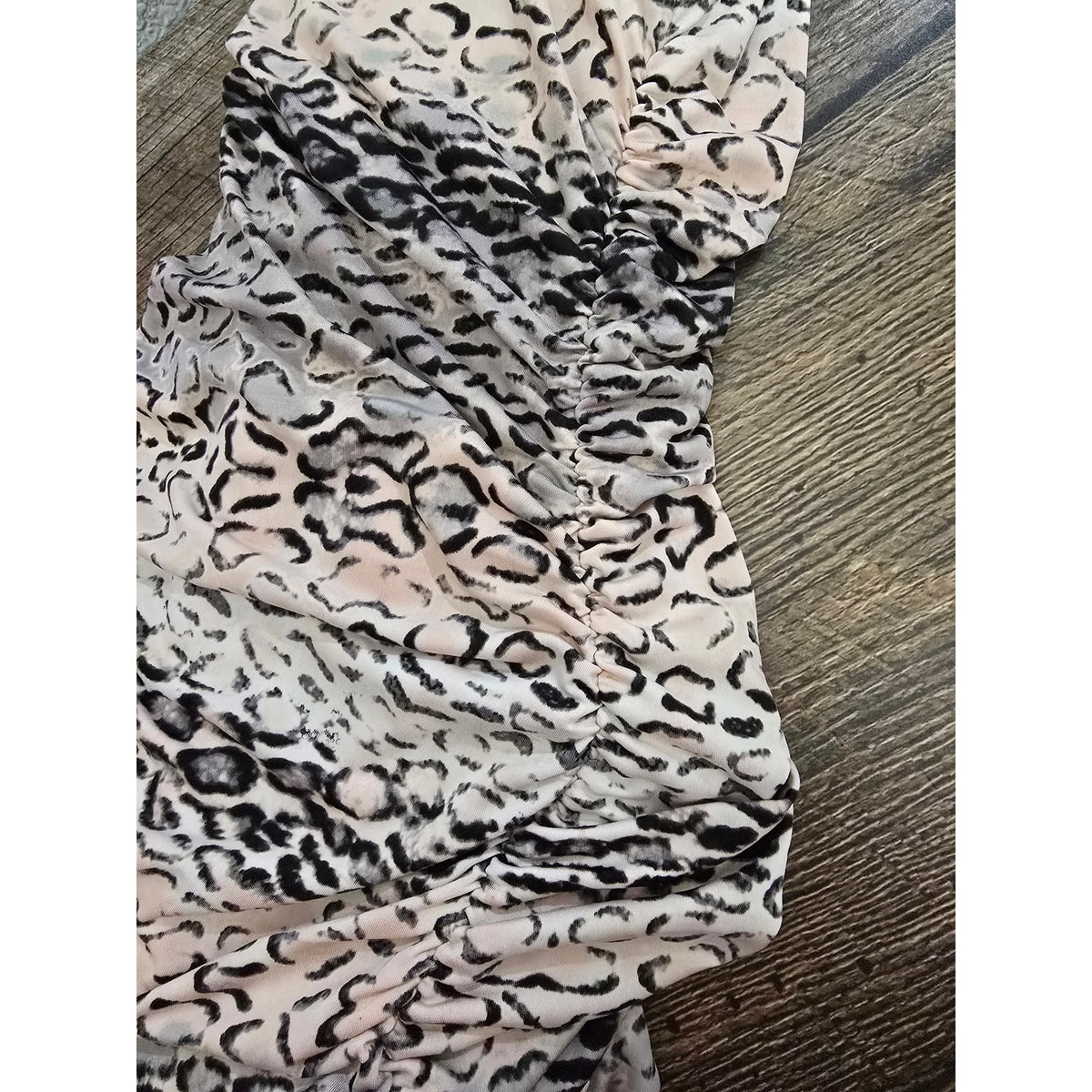Caché Ombre Snow Leopard Animal Print Ruched Bodycon Sheath Dress Medium