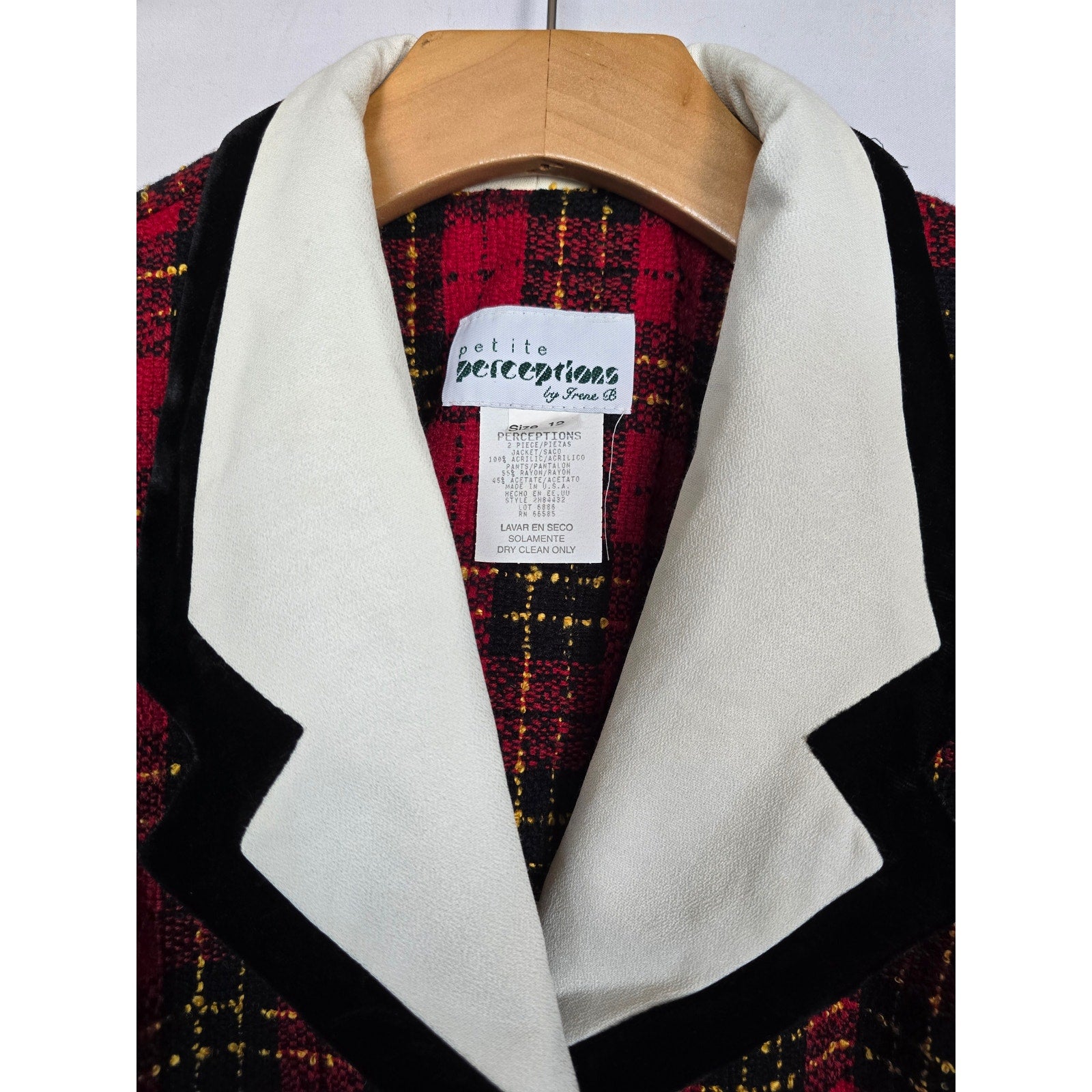 PETITE PERCEPTIONS by Irene B. Vintage Plaid Blazer Size 12P Red Black Gold