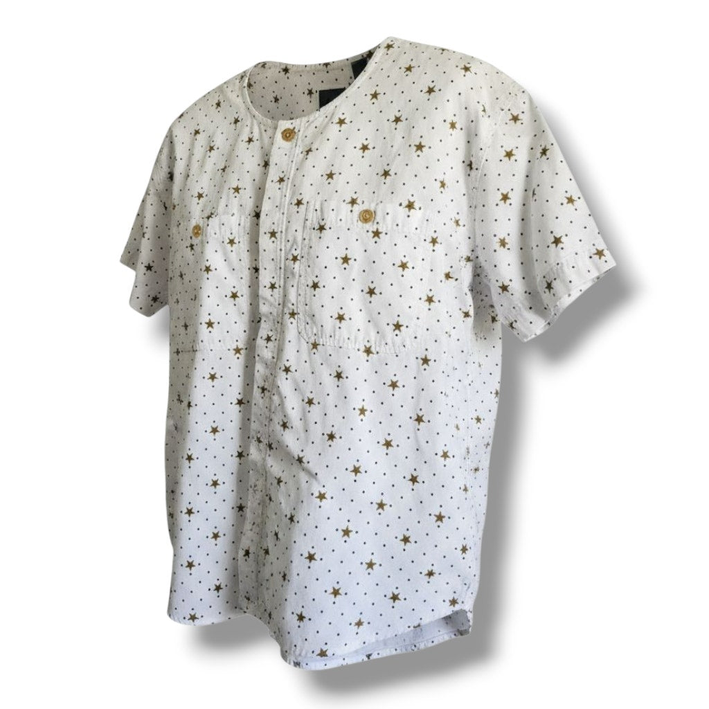Lizwear Men's Short Sleeve Button-Down Gold Star Print small