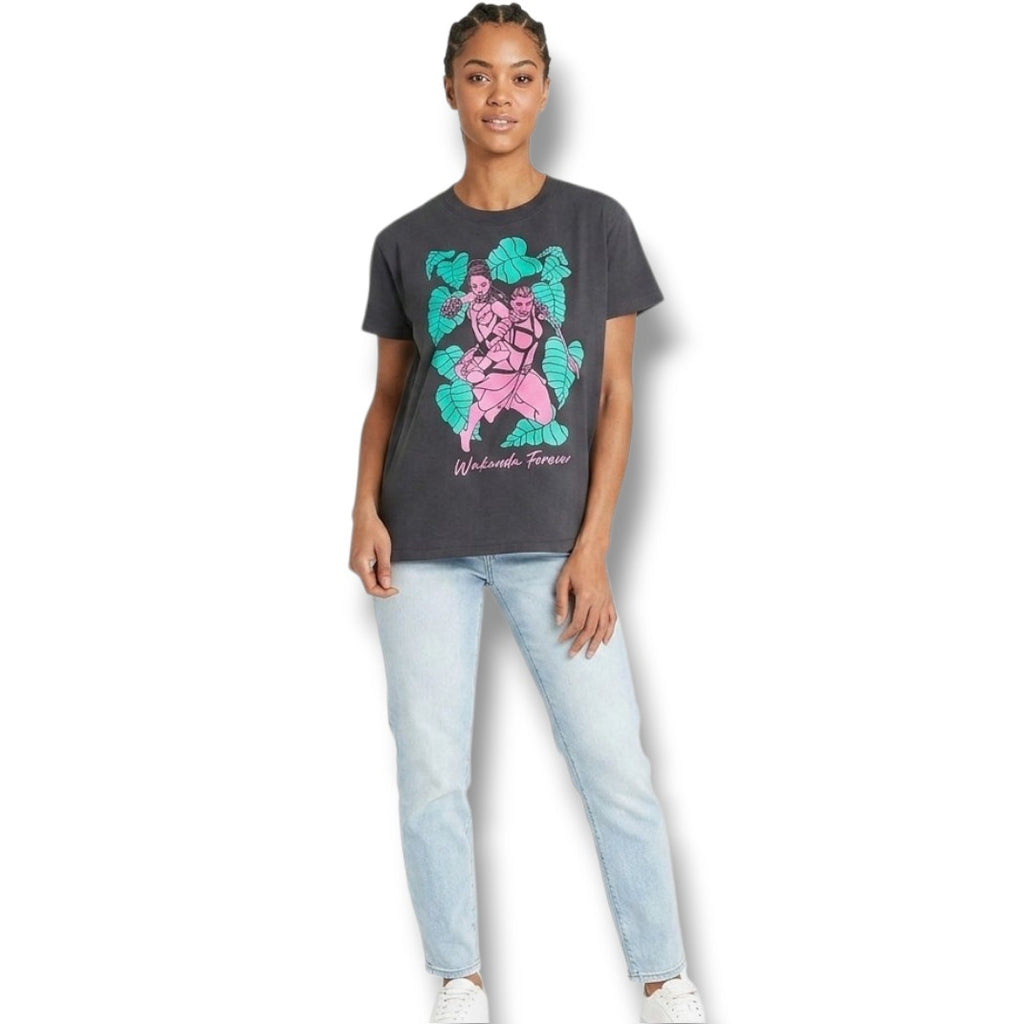 Marvel Comics Women’s Wakanda Forever Phantom Graphic T-Shirt – Medium New