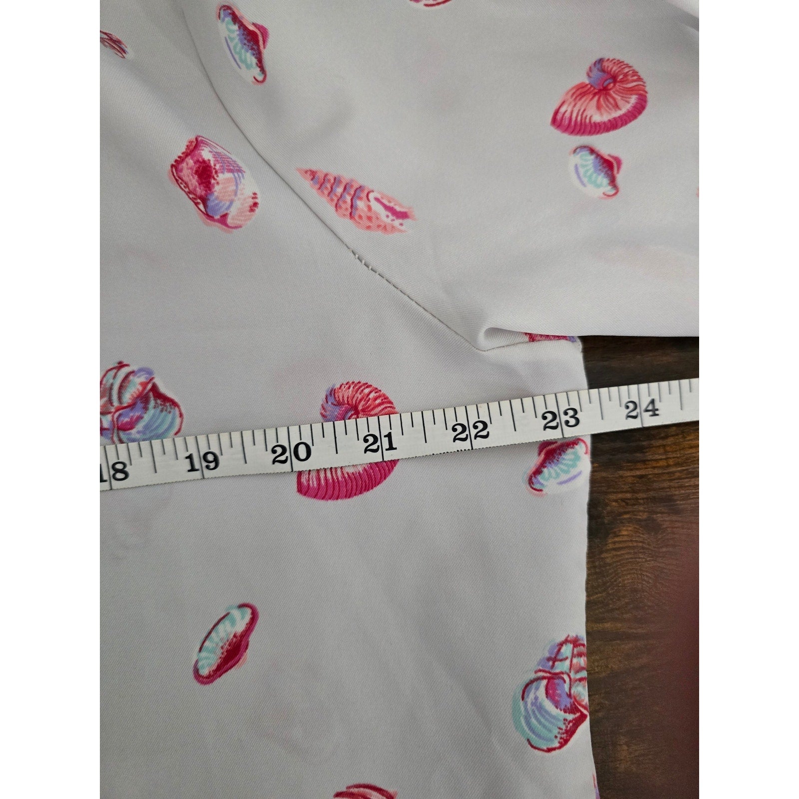 Cadisport Women's Vintage White Pink Nautical Seashell Button Down Shirt